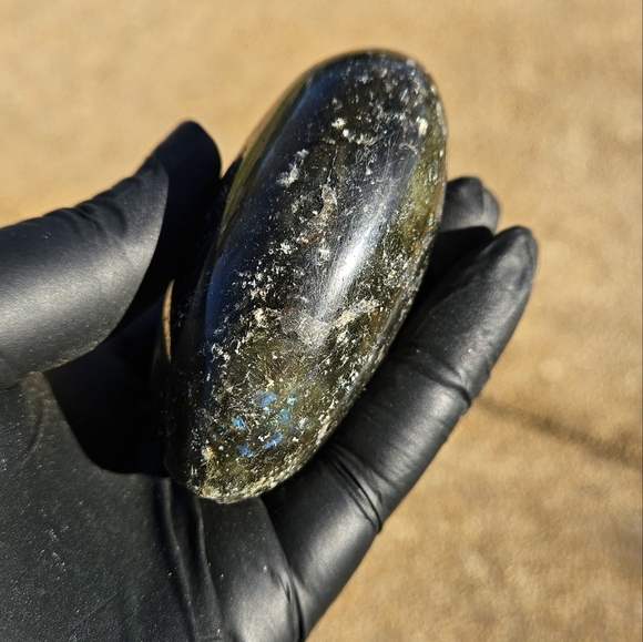 Labradorite Heart - Picture 3 of 3